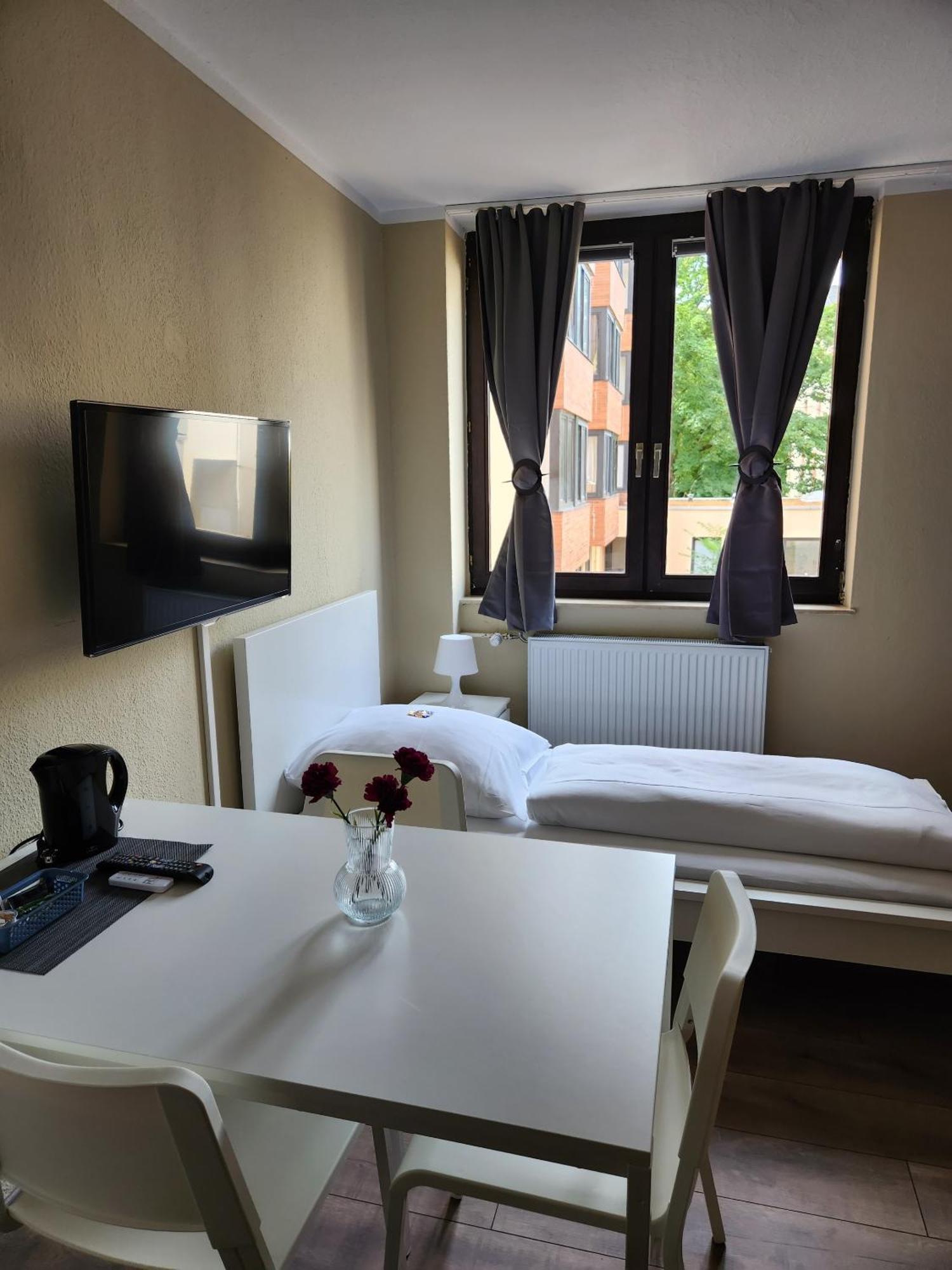 Nauwieser Apartments Saarbrücken Zimmer foto